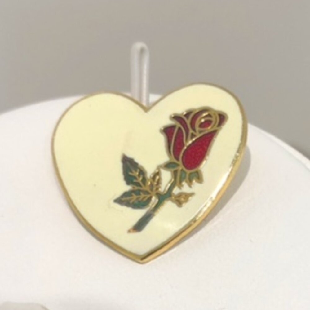 Heart Rose Enamel Brooch Pin Pre-Owned.